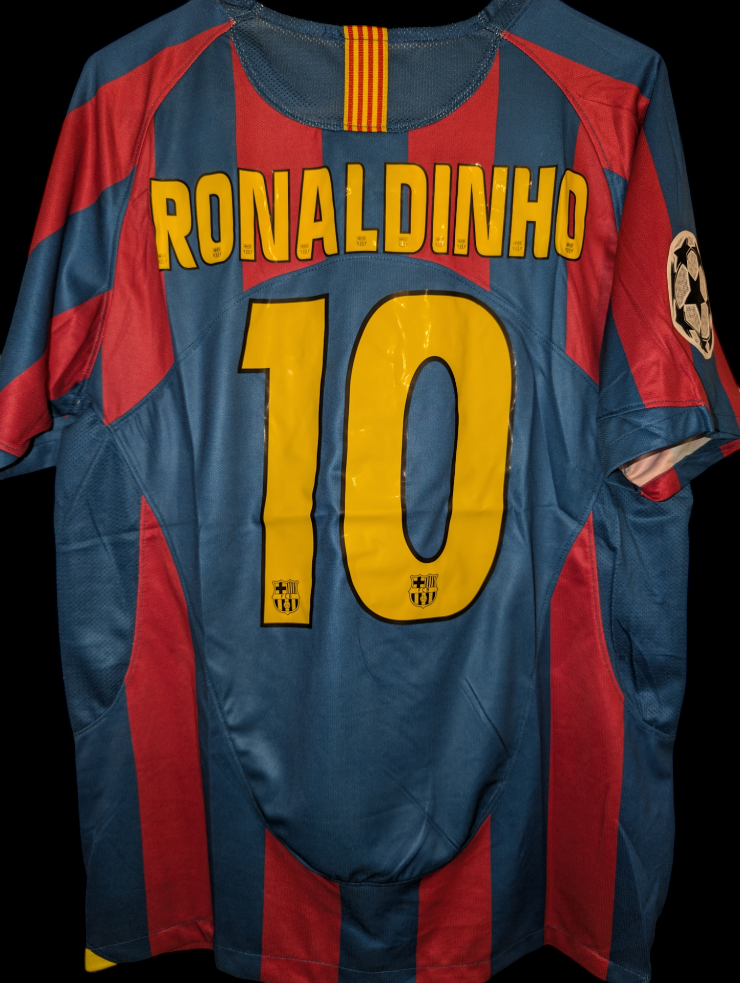 FC Barcelona 2004/2005 Ronaldinho 10 Home Jersey