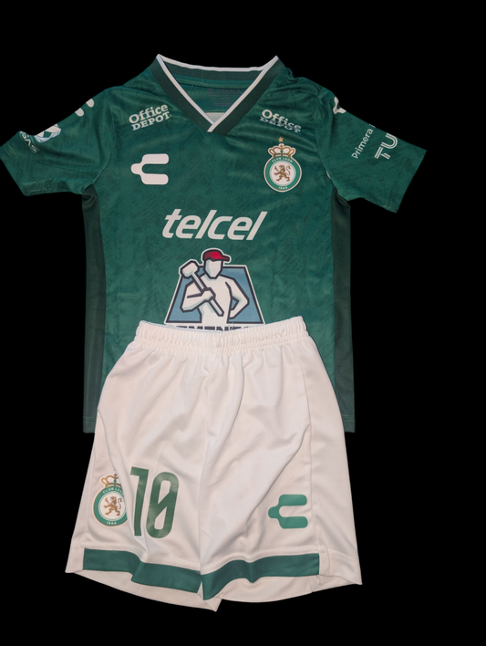 24/25 Club Leon James Kids Kit